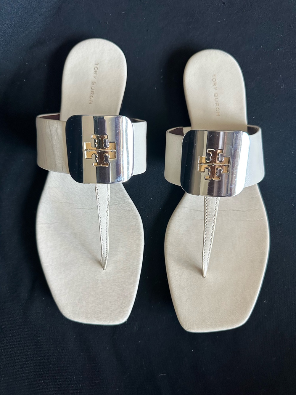 Tory Burch Georgia Ivory Leather Logo Thong Sandals with Gold Accent 8.5 square - Picture 2 of 14
